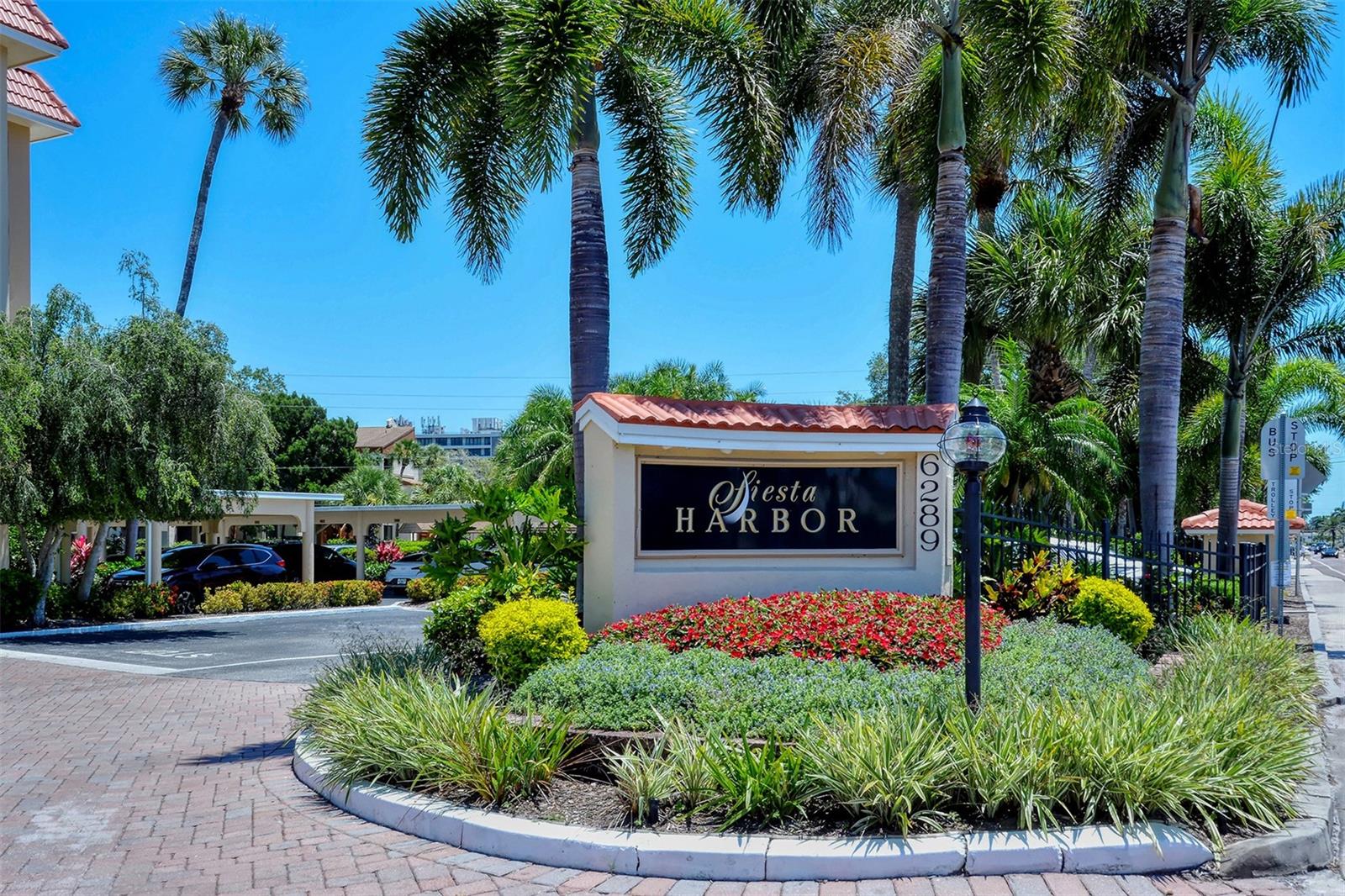 SIESTA HARBOR I - Residential
