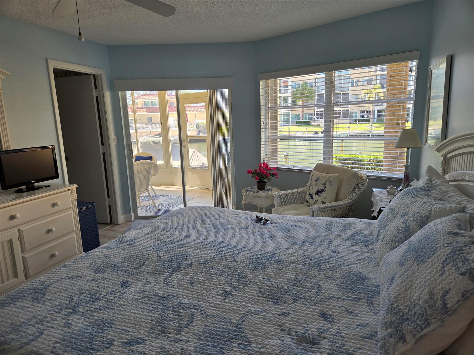 SIESTA HARBOR I - Residential