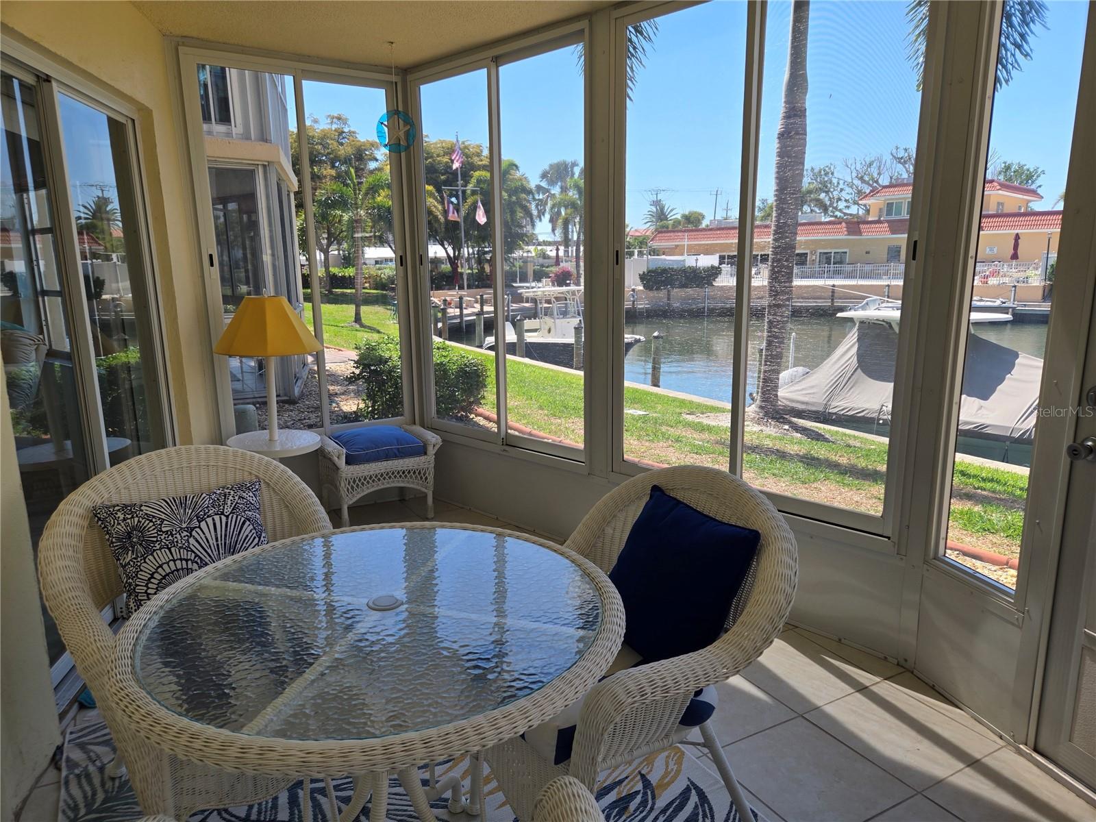 SIESTA HARBOR I - Residential