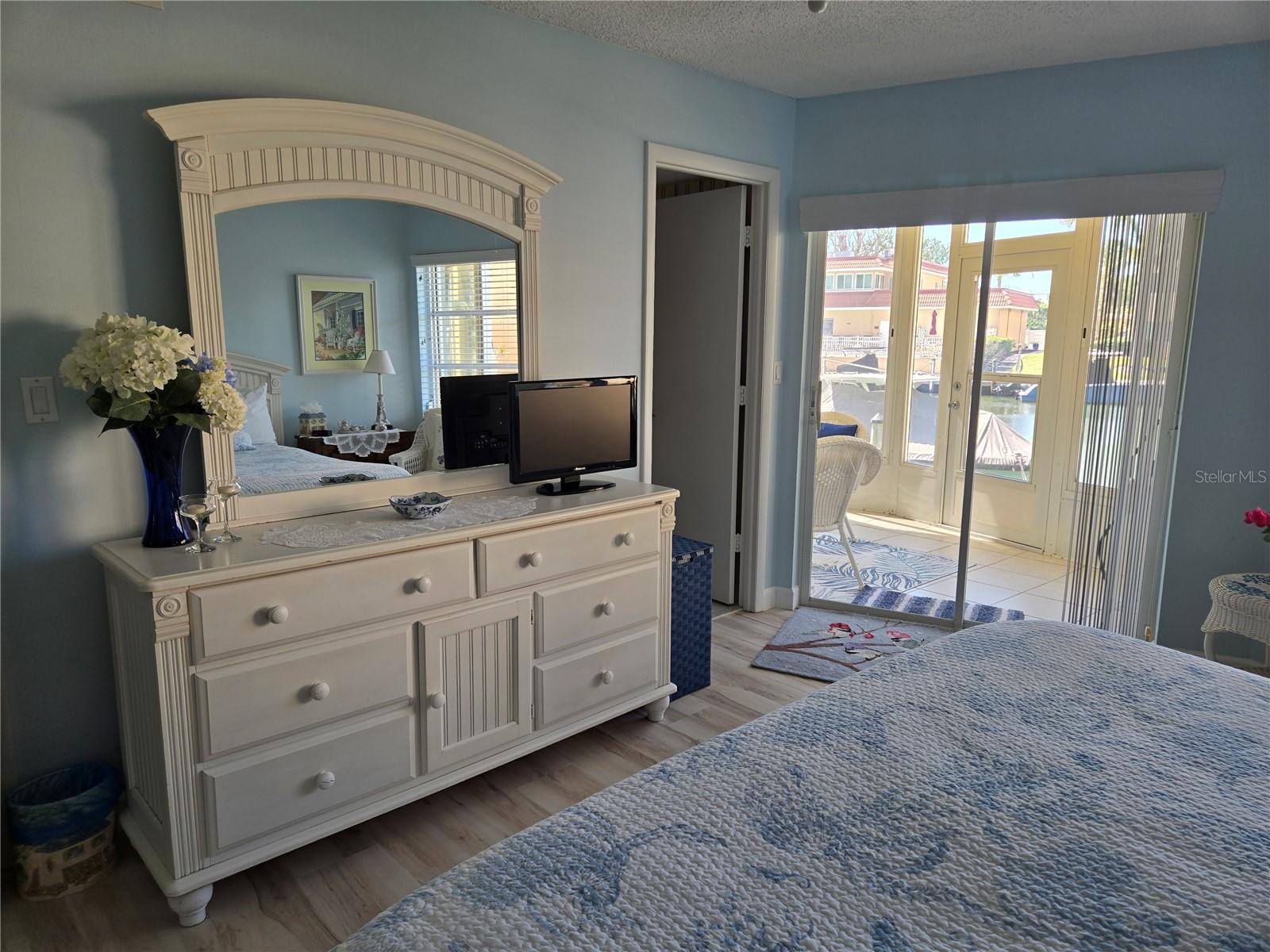 SIESTA HARBOR I - Residential