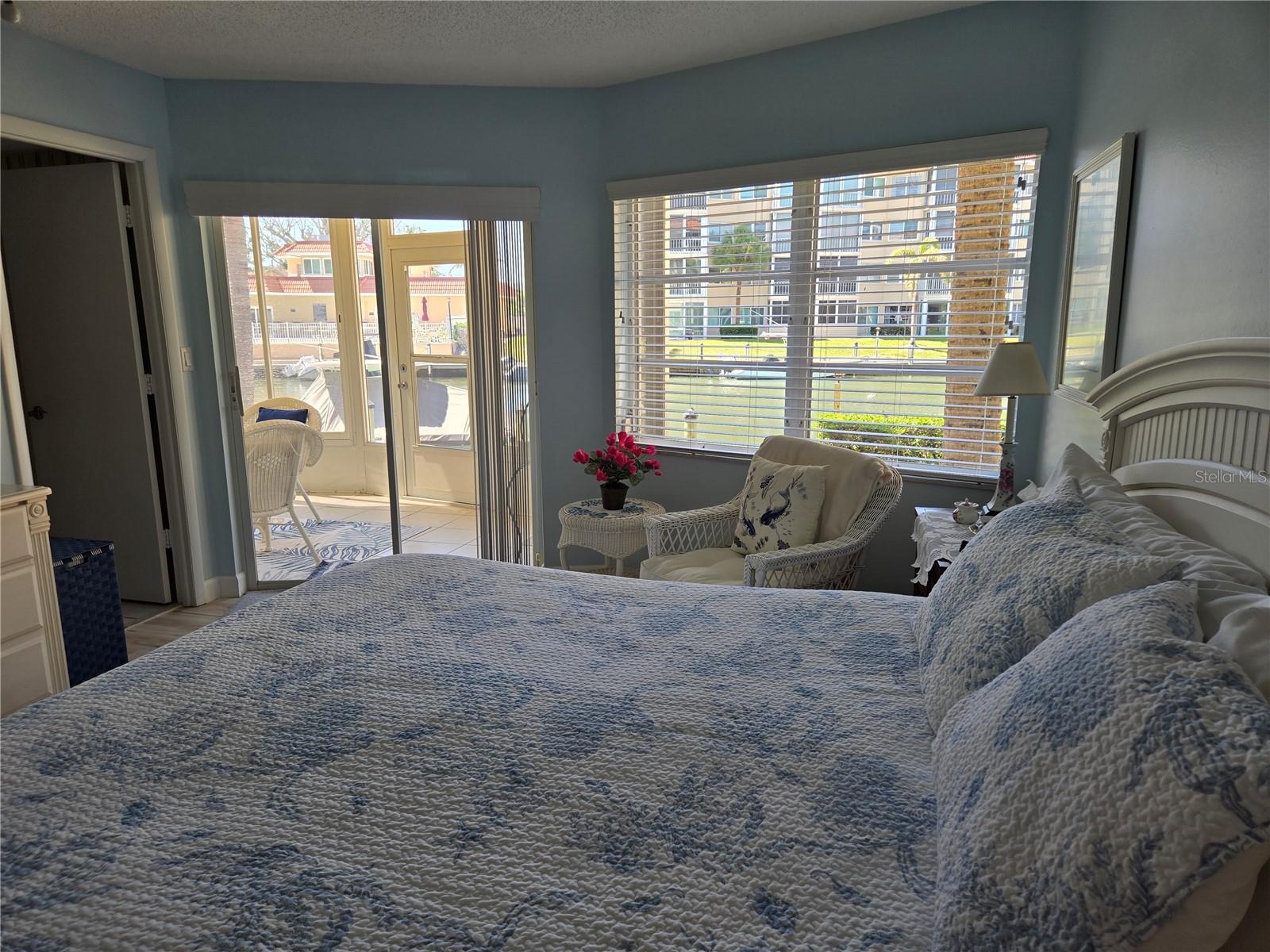 SIESTA HARBOR I - Residential