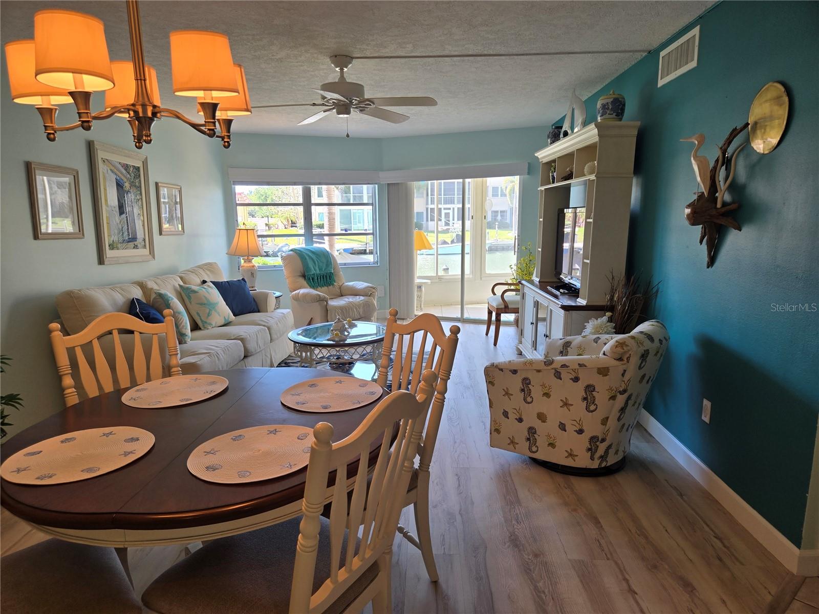 SIESTA HARBOR I - Residential