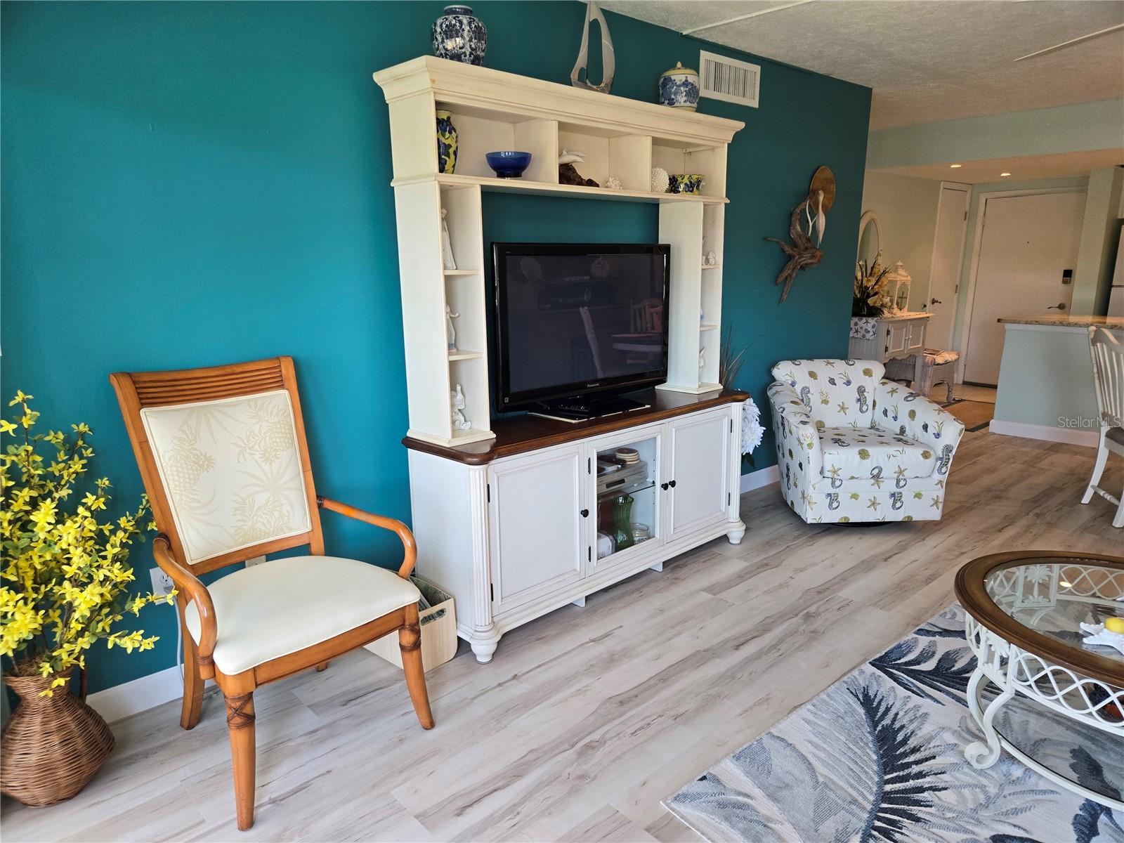 SIESTA HARBOR I - Residential