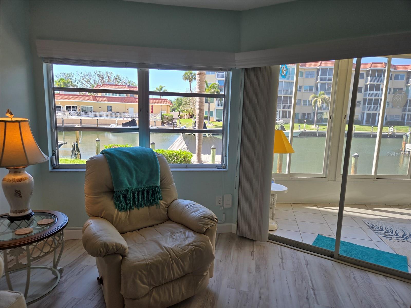 SIESTA HARBOR I - Residential