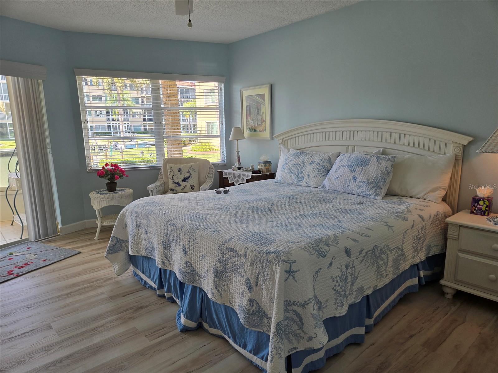 SIESTA HARBOR I - Residential