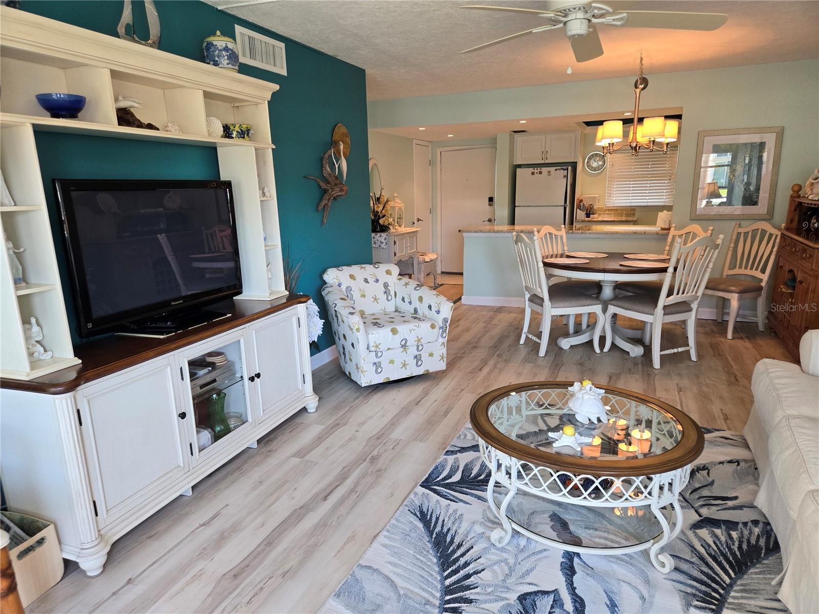 SIESTA HARBOR I - Residential