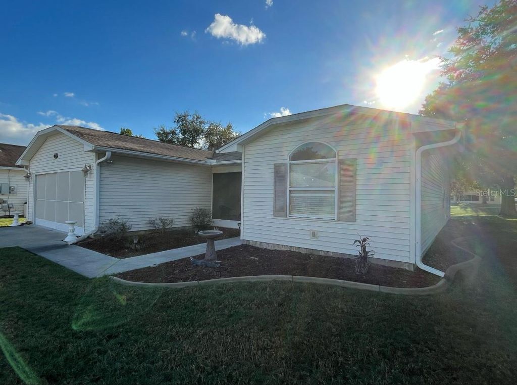 Photo of 32831 Timberwood Drive, Leesburg, FL 34748 (MLS # G5103527)