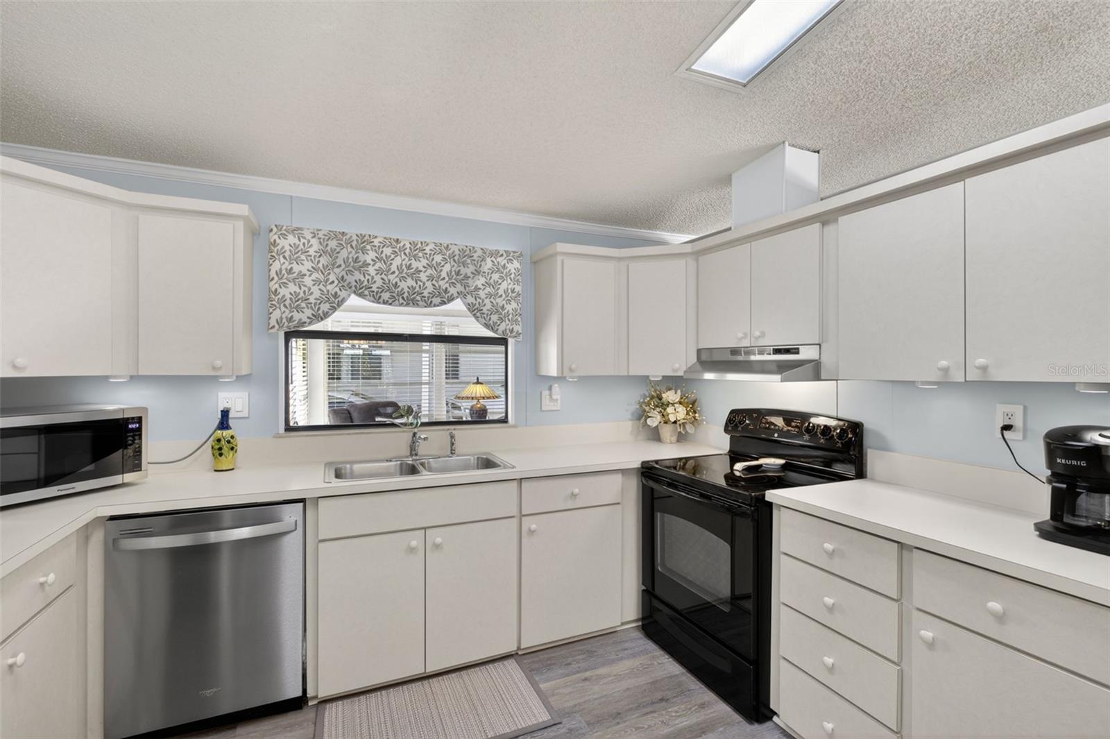 LA CASA MHP CO-OP - Residential