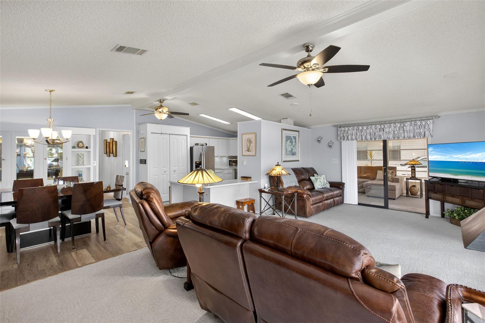 LA CASA MHP CO-OP - Residential