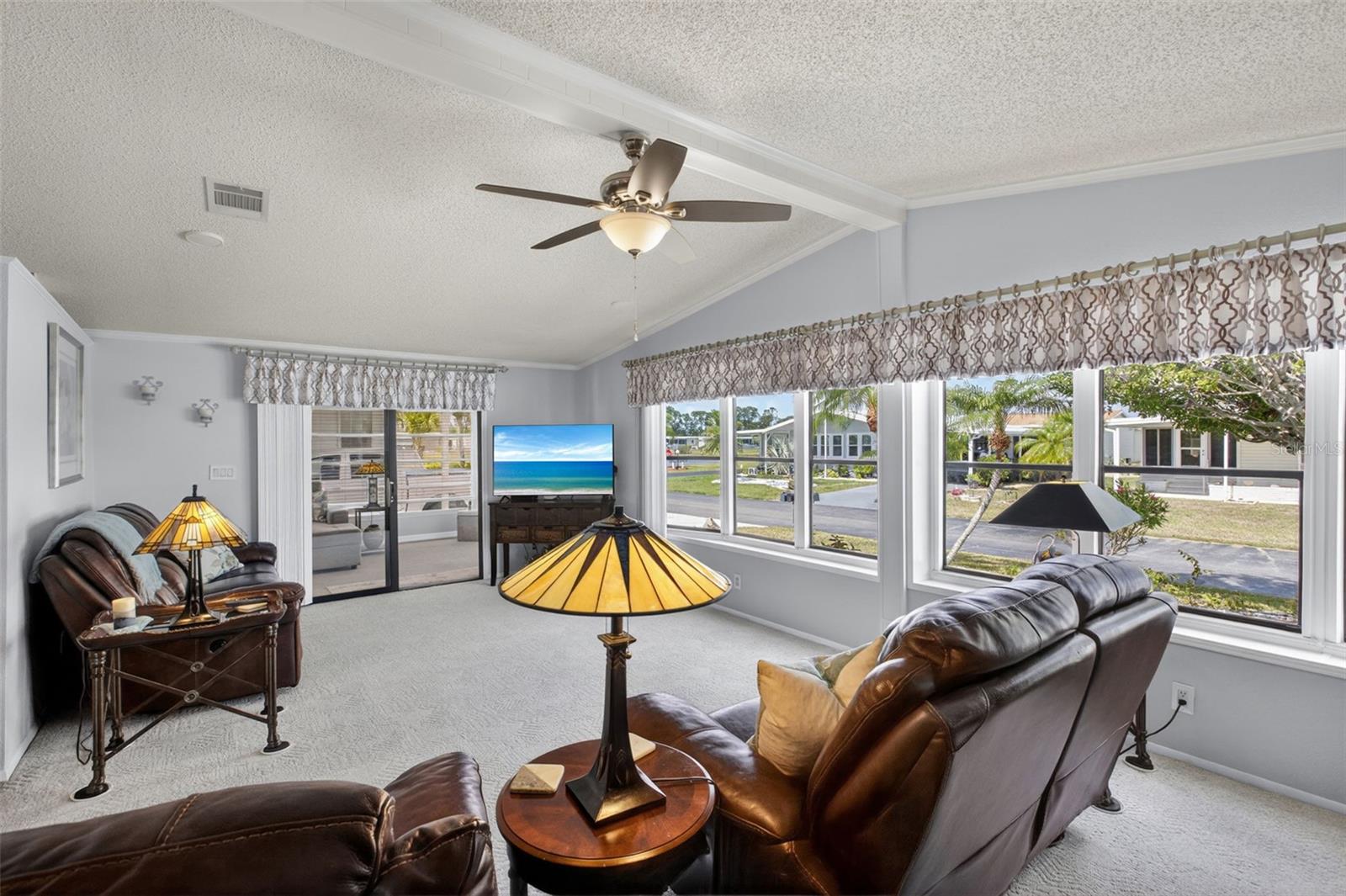 LA CASA MHP CO-OP - Residential