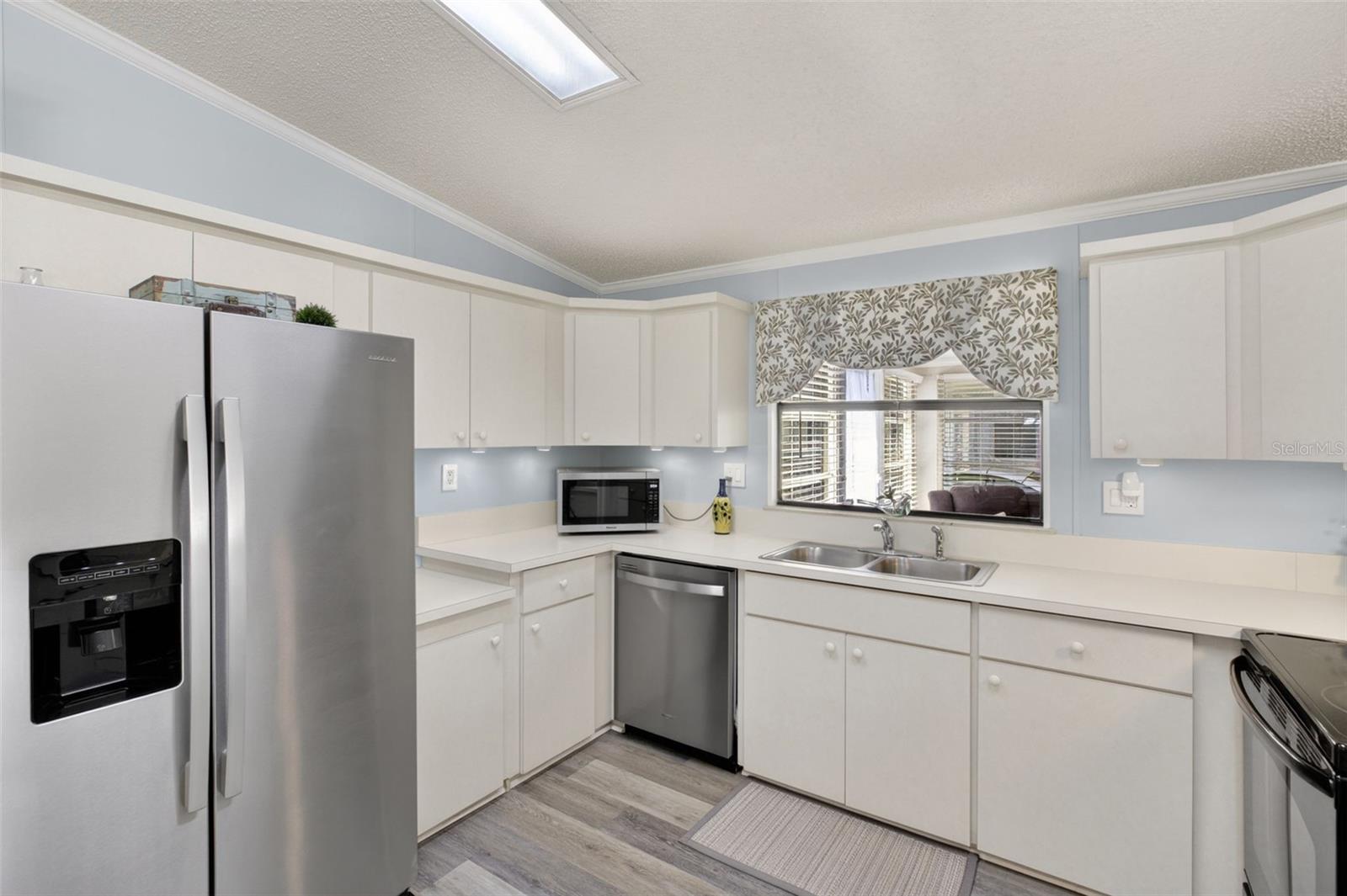 LA CASA MHP CO-OP - Residential