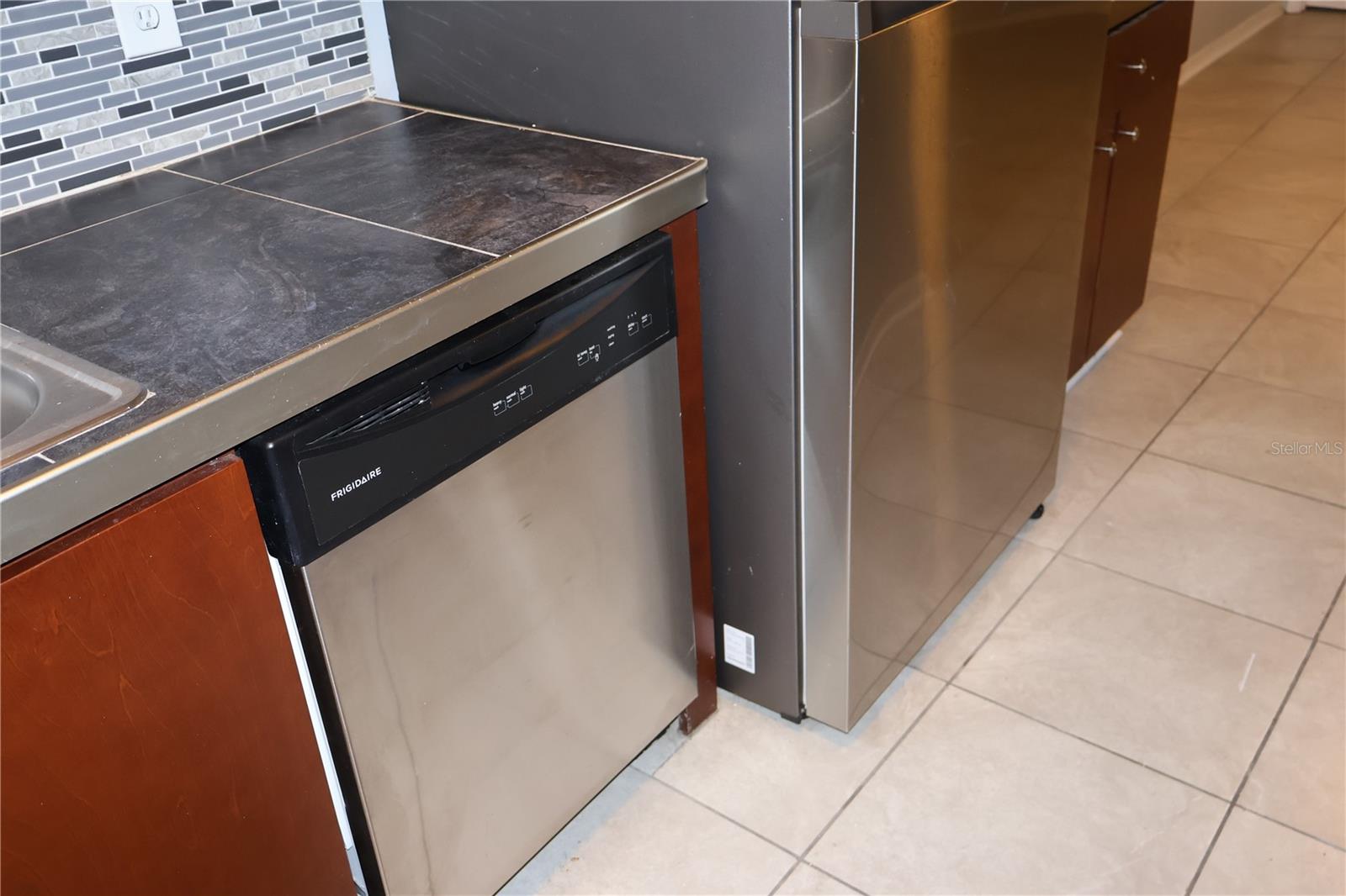 PLACE ONE A CONDO - Residential Lease