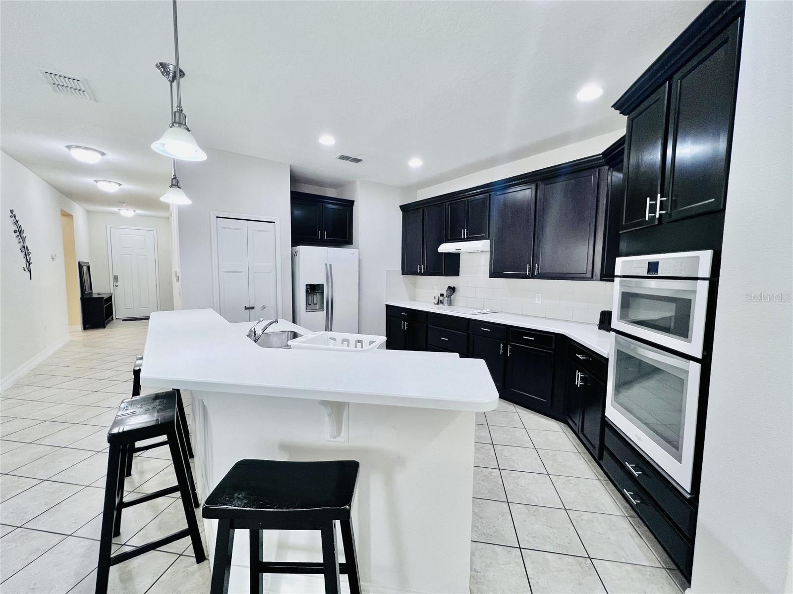 CRYSTAL COVE RESORT - Residential Lease