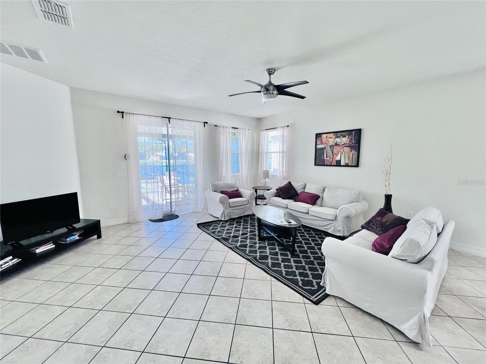 CRYSTAL COVE RESORT - Residential Lease
