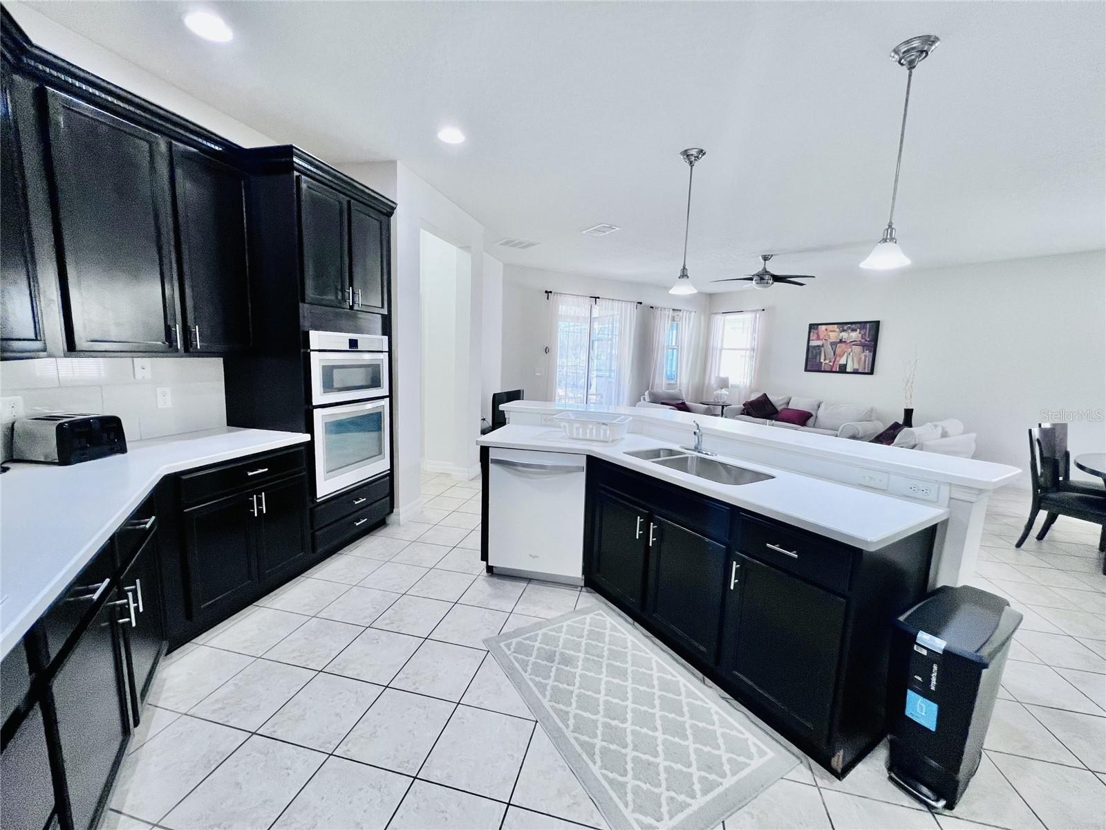 CRYSTAL COVE RESORT - Residential Lease
