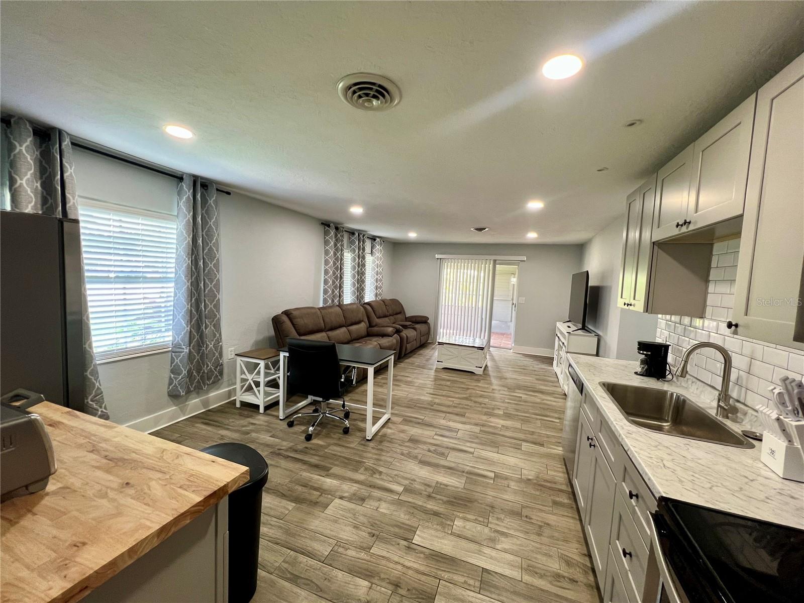 PLAMORE SUB - Residential Lease