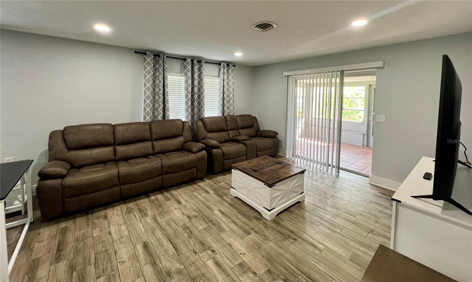 PLAMORE SUB - Residential Lease