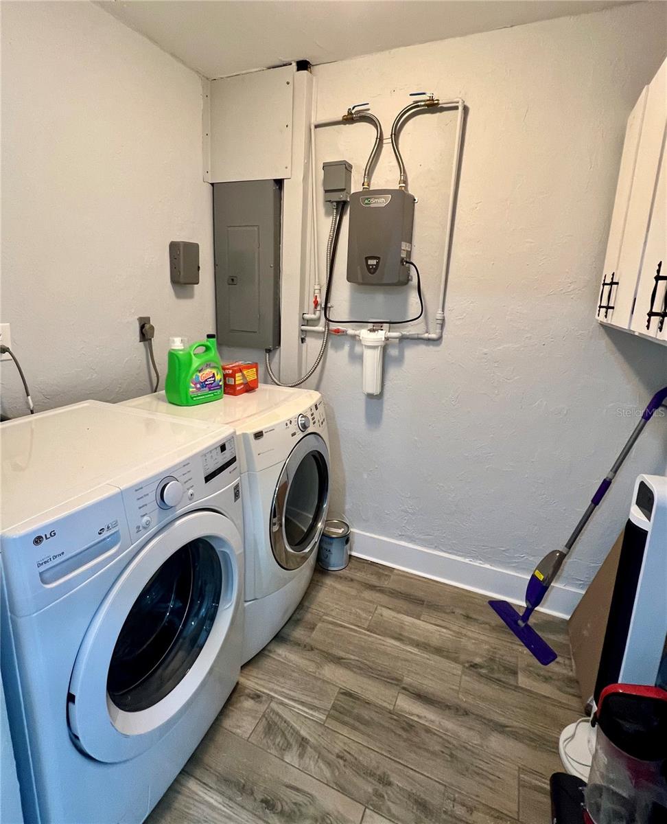 PLAMORE SUB - Residential Lease