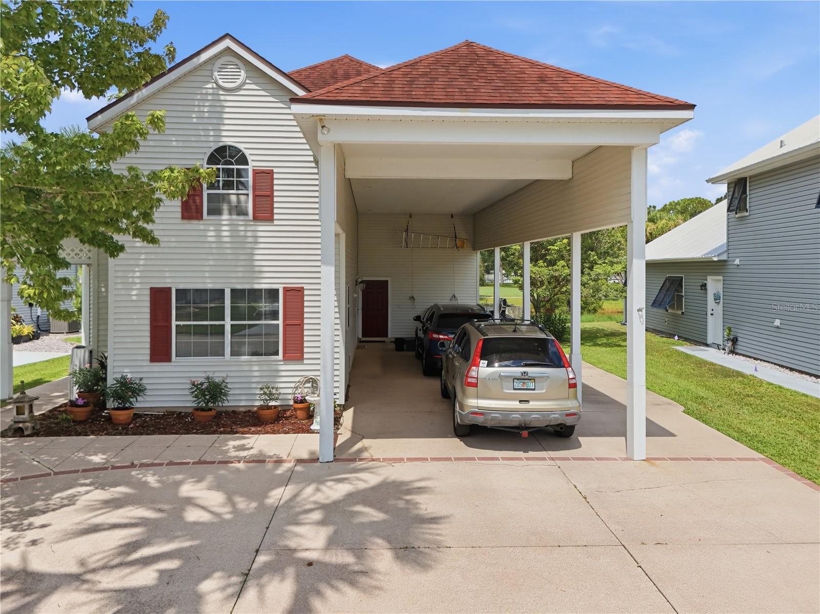 523 FAIRWAYS DRIVE 523