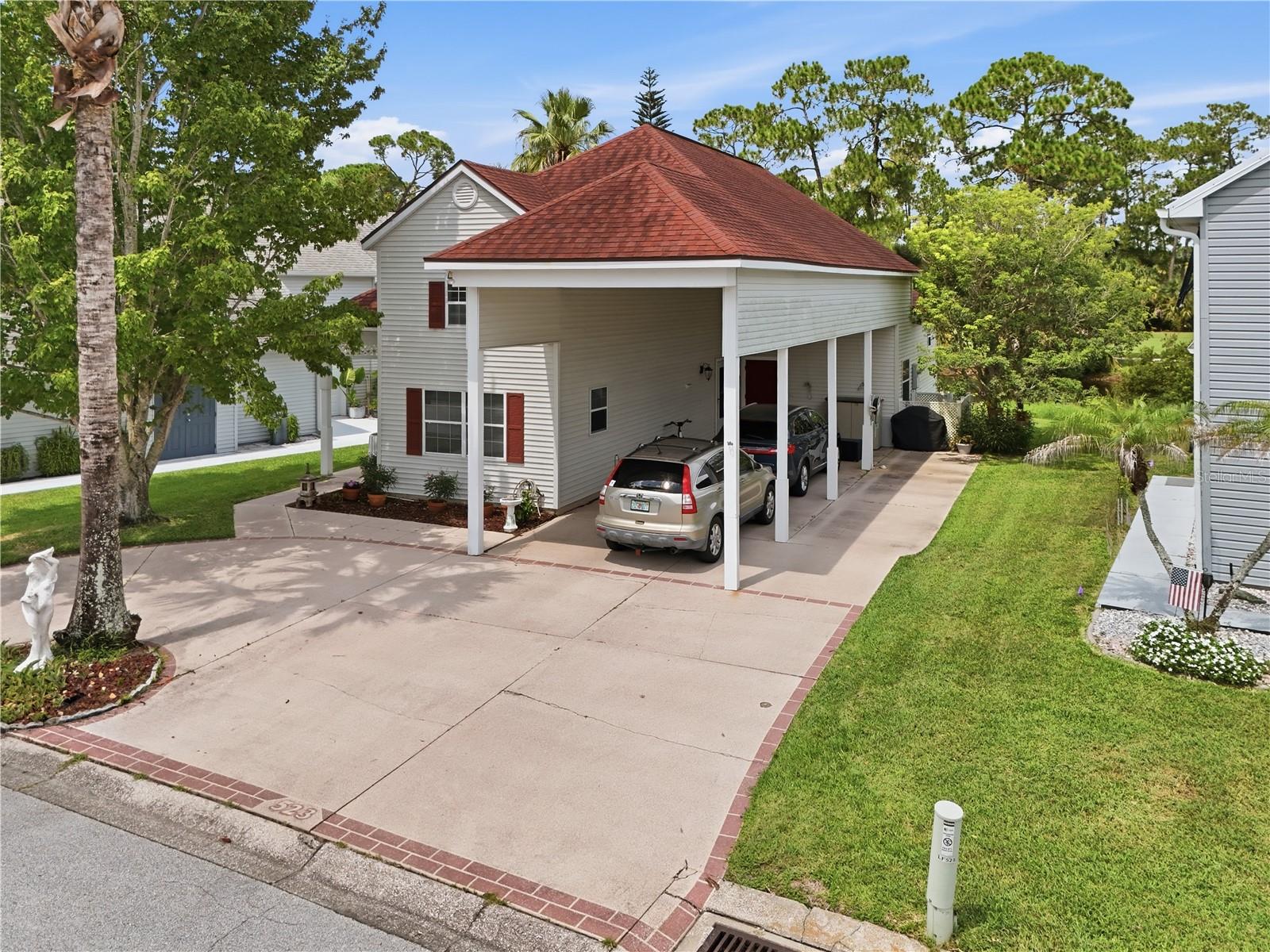523 FAIRWAYS DRIVE 523