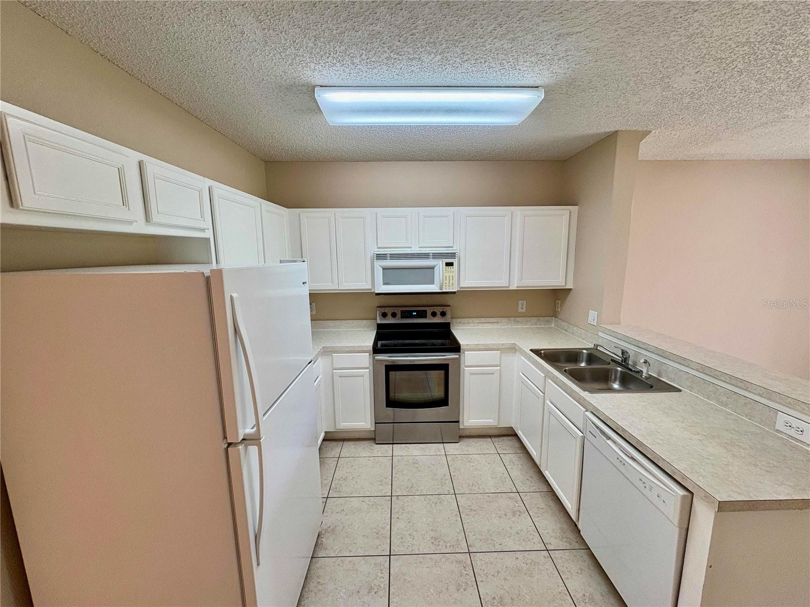 6002 OSPREY LAKE CIRCLE, RIVERVIEW, FL, 33578 4 6002 OSPREY LAKE CIRCLE