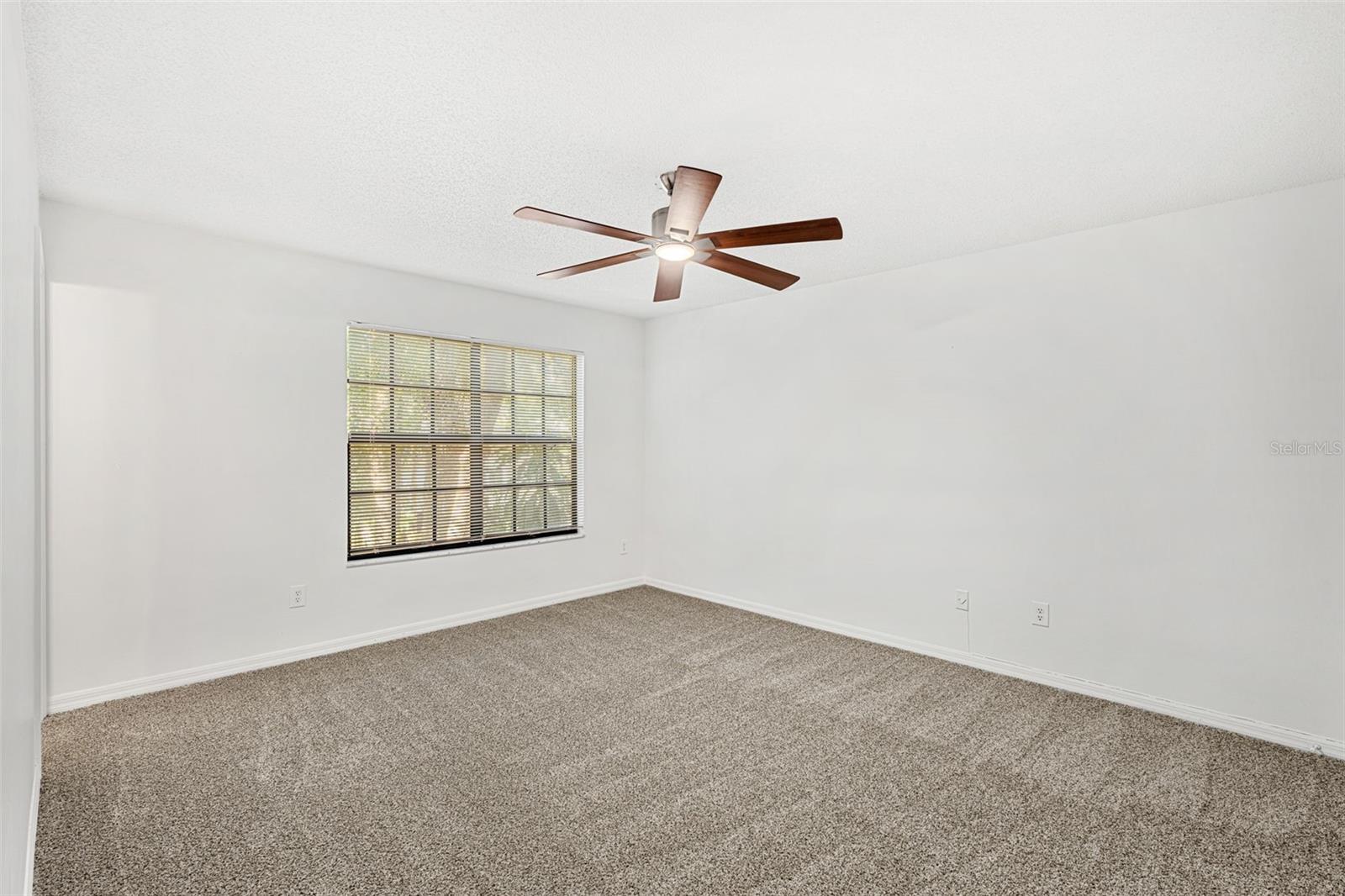 EDGEWATER OAKS - Residential