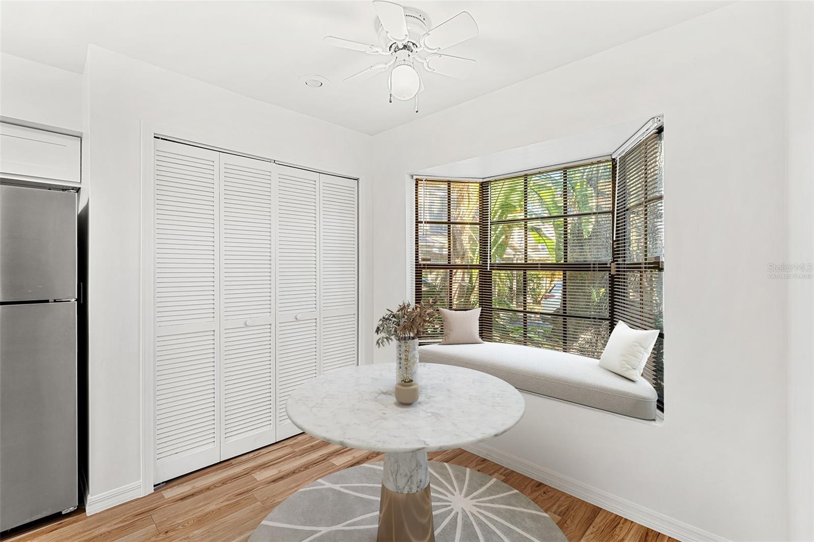 EDGEWATER OAKS - Residential