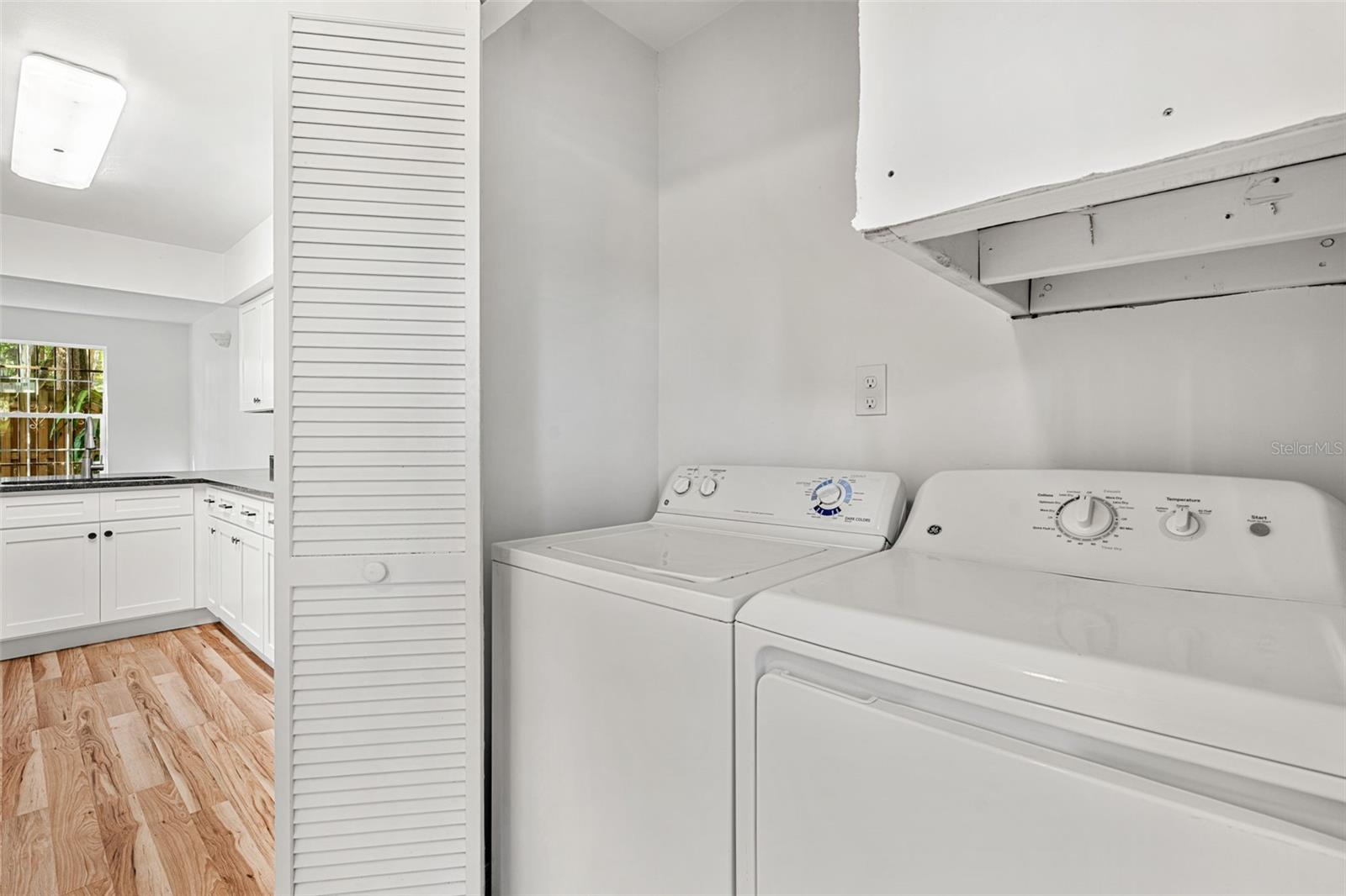 EDGEWATER OAKS - Residential