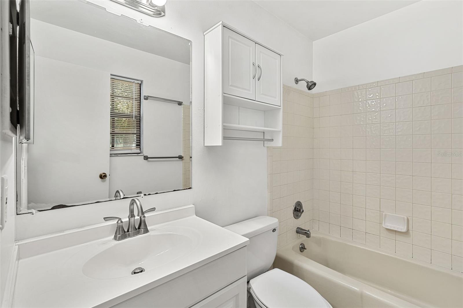 EDGEWATER OAKS - Residential