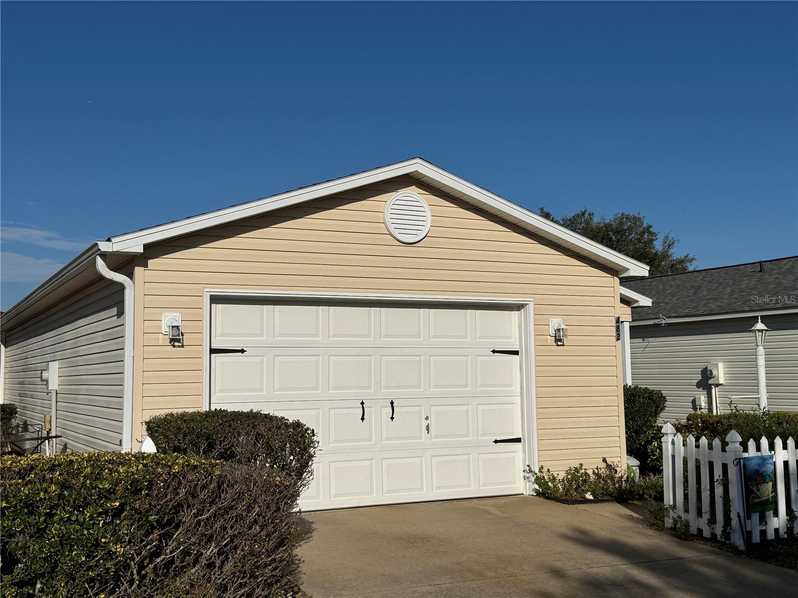 482 HILDALGO DRIVE