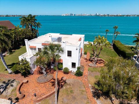 679 NORSOTA WAY SARASOTA FL 34242