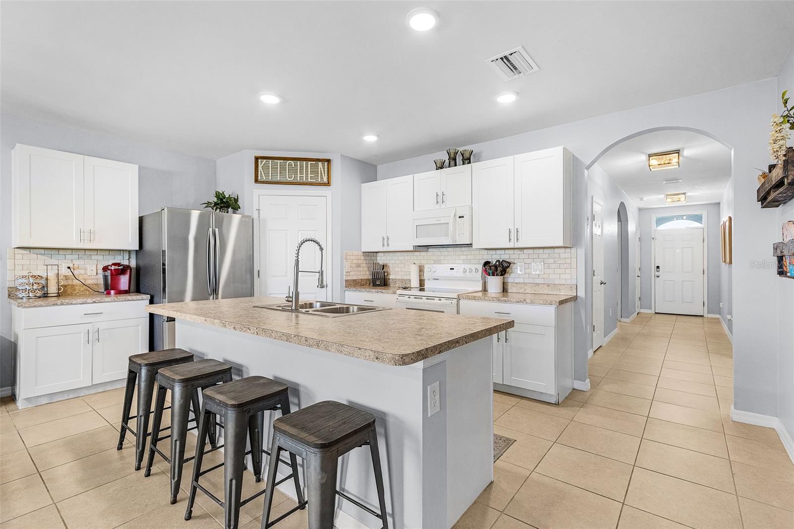 7069 WATERFORD PARKWAY