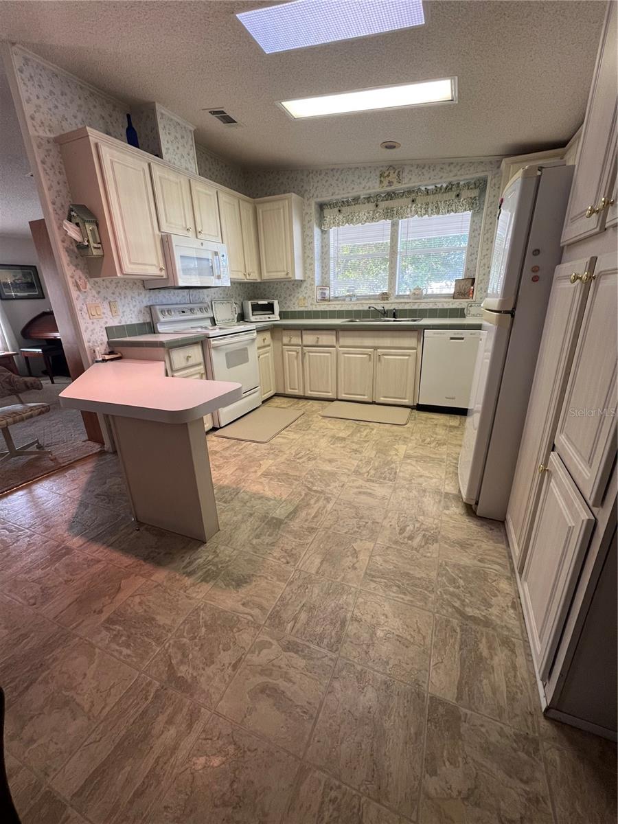 GARDEN GROVE OAKS - Residential