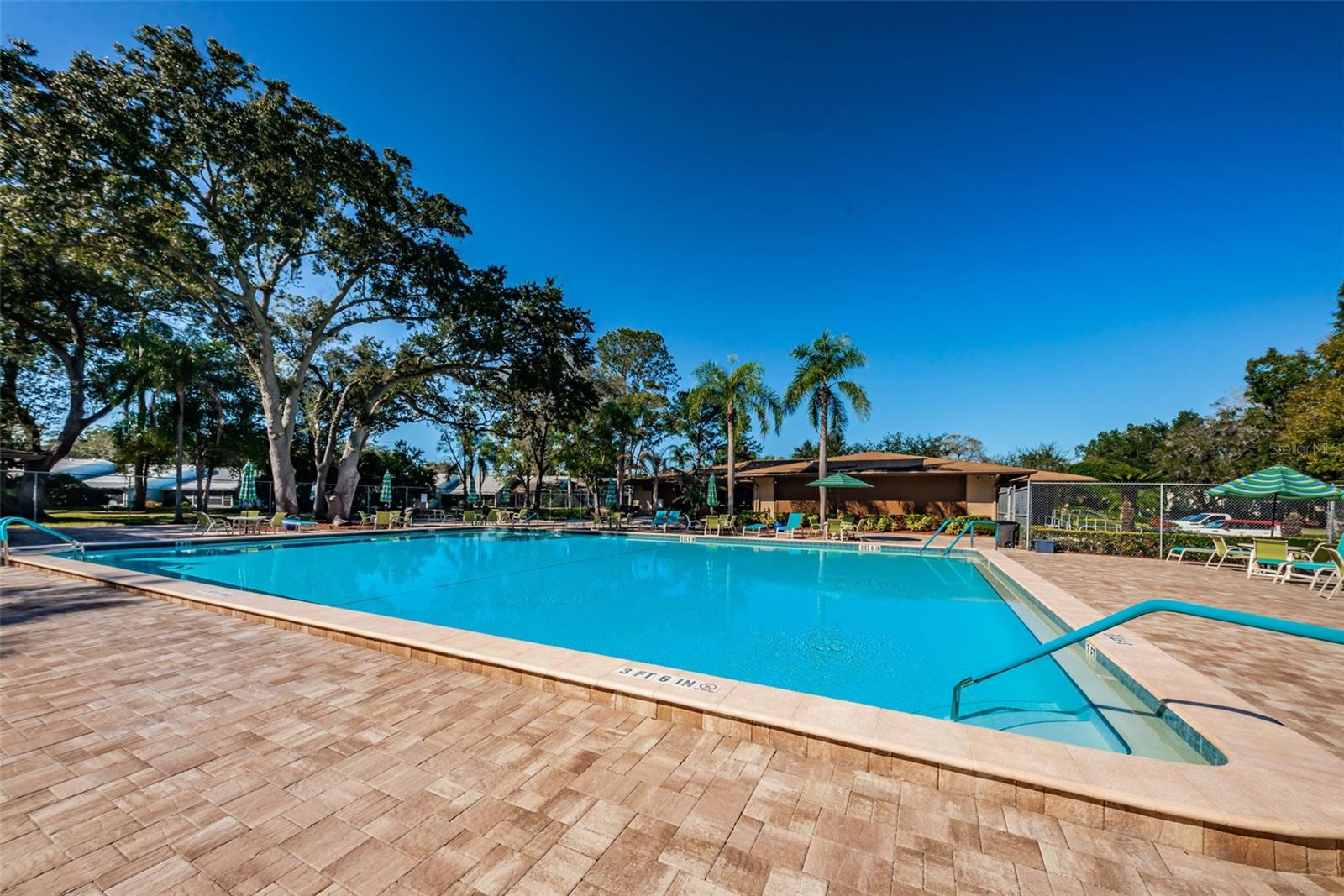 FOX CHASE TWNHMS - Residential