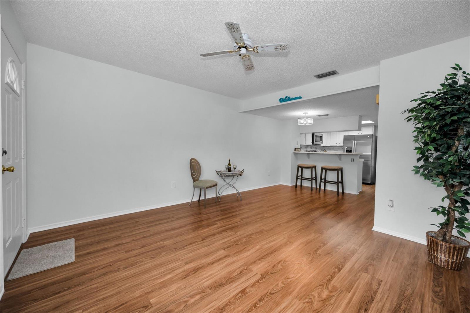 FOX CHASE TWNHMS - Residential