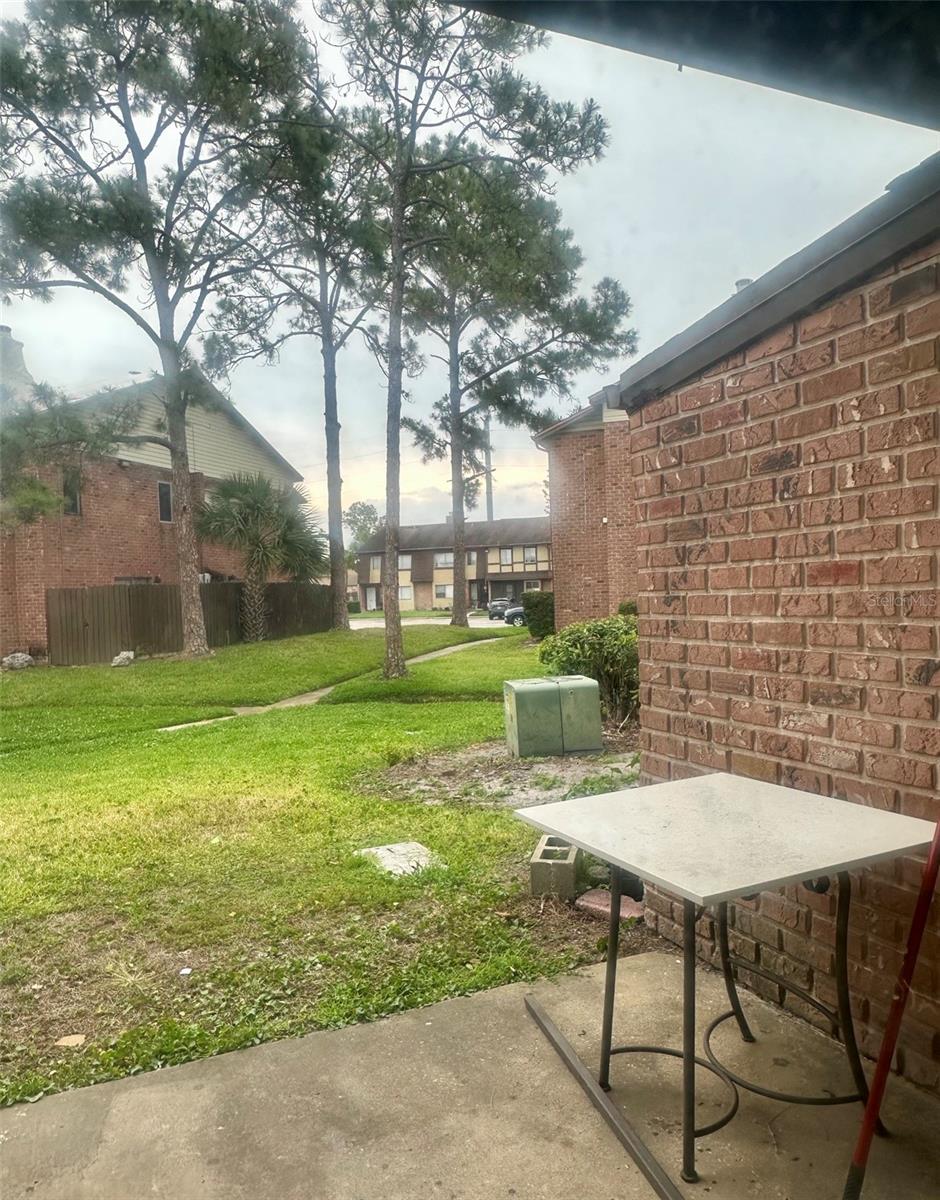 HUNTINGTON ON GREEN CONDO - Residential