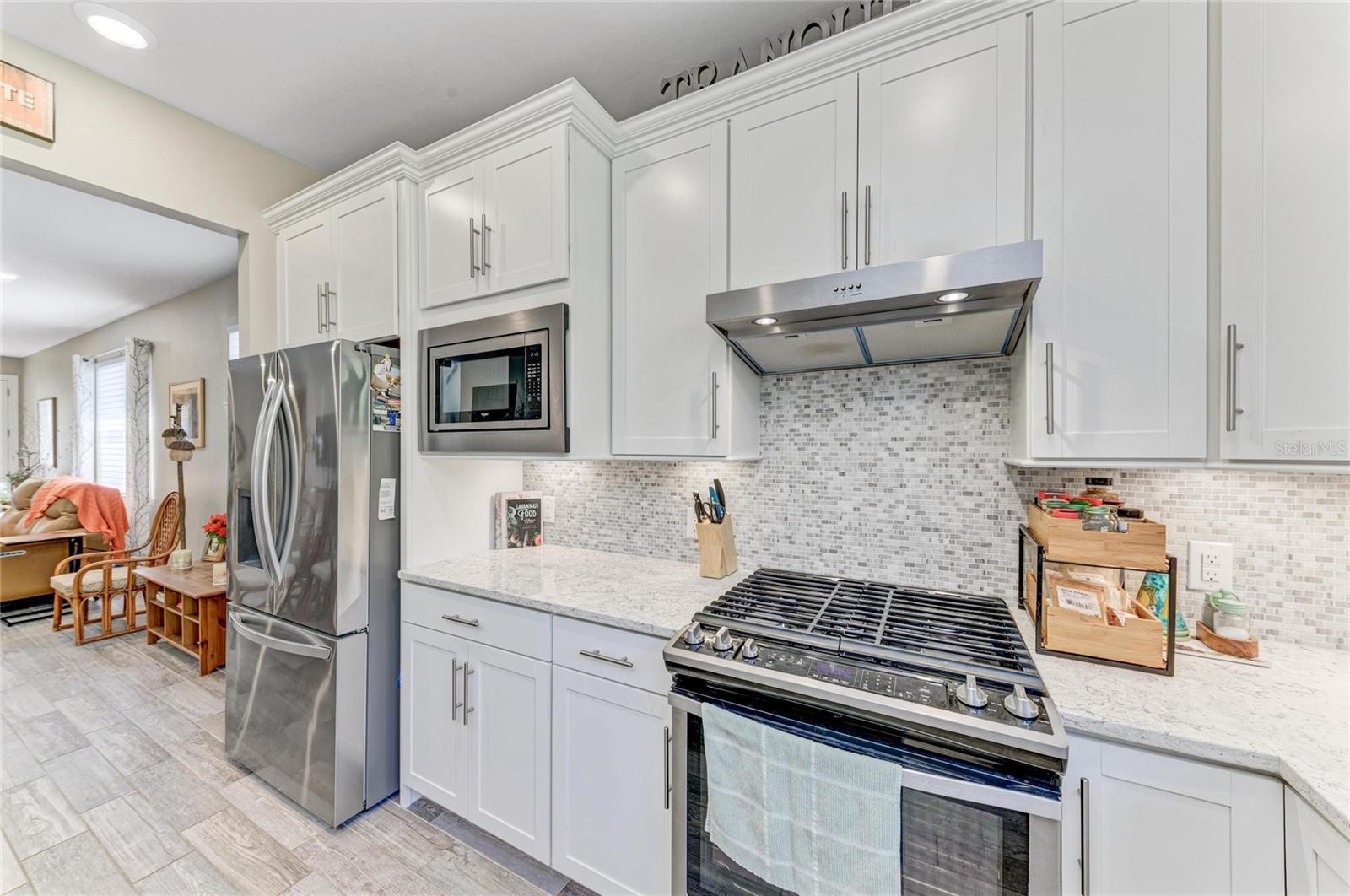 DEL WEBB PH II SPH 2A, 2B & 2C LOT 404; PB 62/92 - Residential Lease