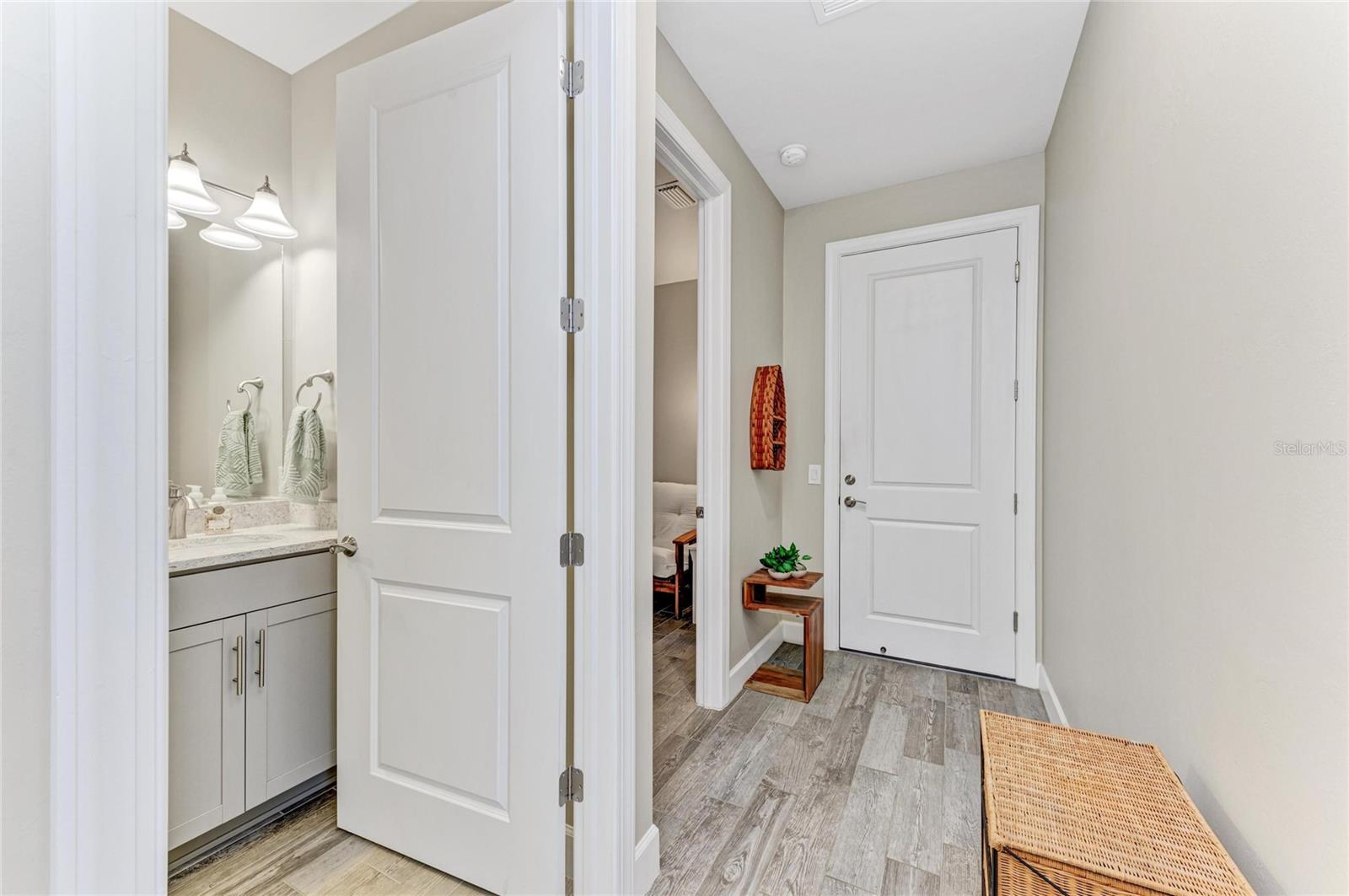 DEL WEBB PH II SPH 2A, 2B & 2C LOT 404; PB 62/92 - Residential Lease