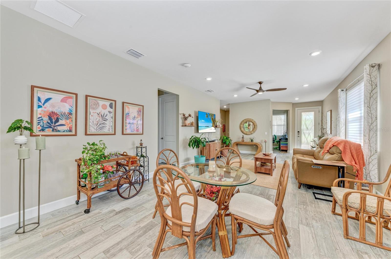 DEL WEBB PH II SPH 2A, 2B & 2C LOT 404; PB 62/92 - Residential Lease