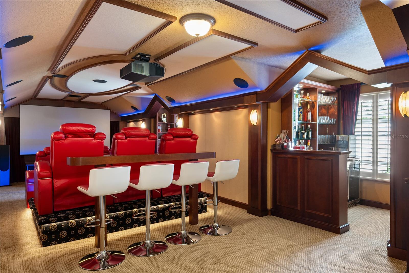 KEENES POINTE - Residential