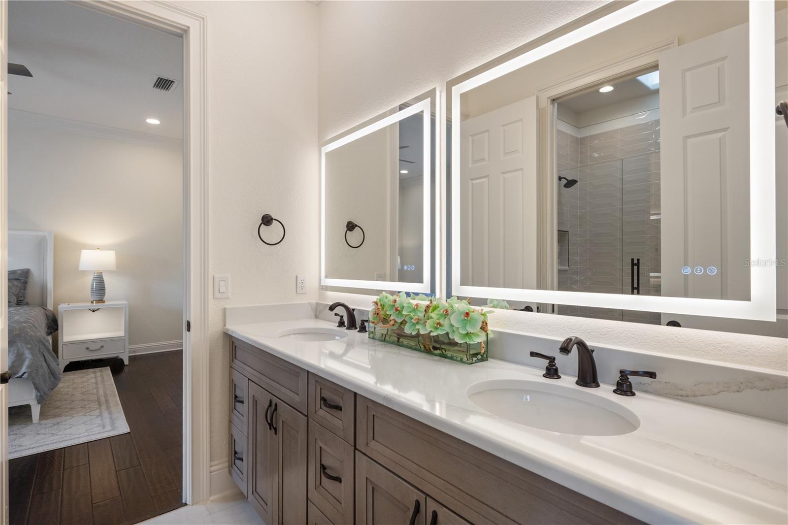 KEENES POINTE - Residential