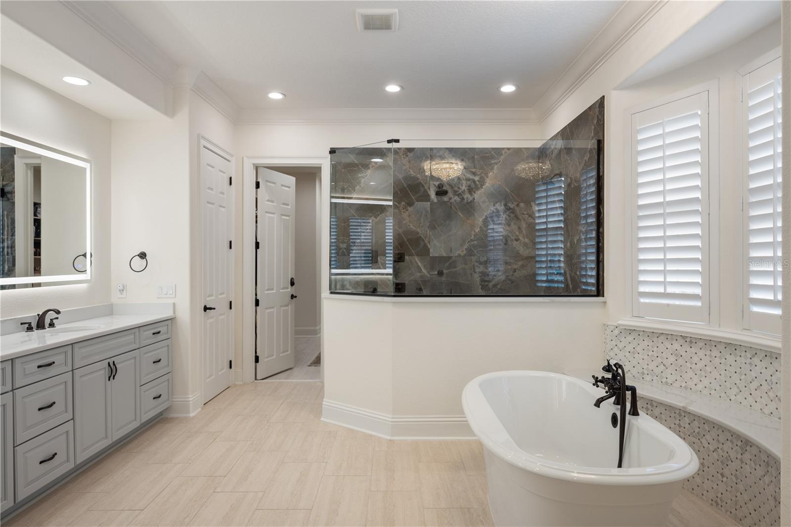 KEENES POINTE - Residential