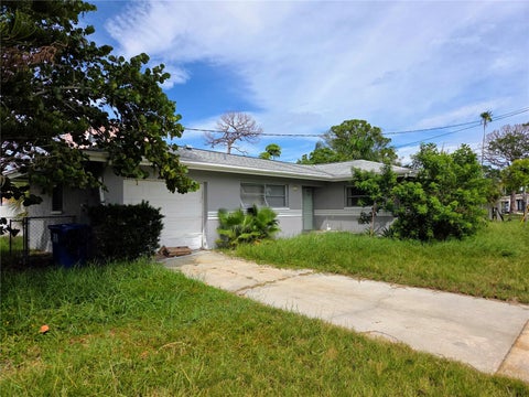 Photo of 1595 Arizona Avenue NE, St Petersburg, FL 33703 (MLS # TB8552368)