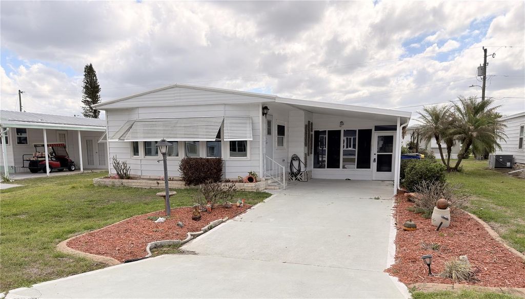 Photo of 1535 Caribbean Road, Sebring, FL 33870 (MLS # L4961351)