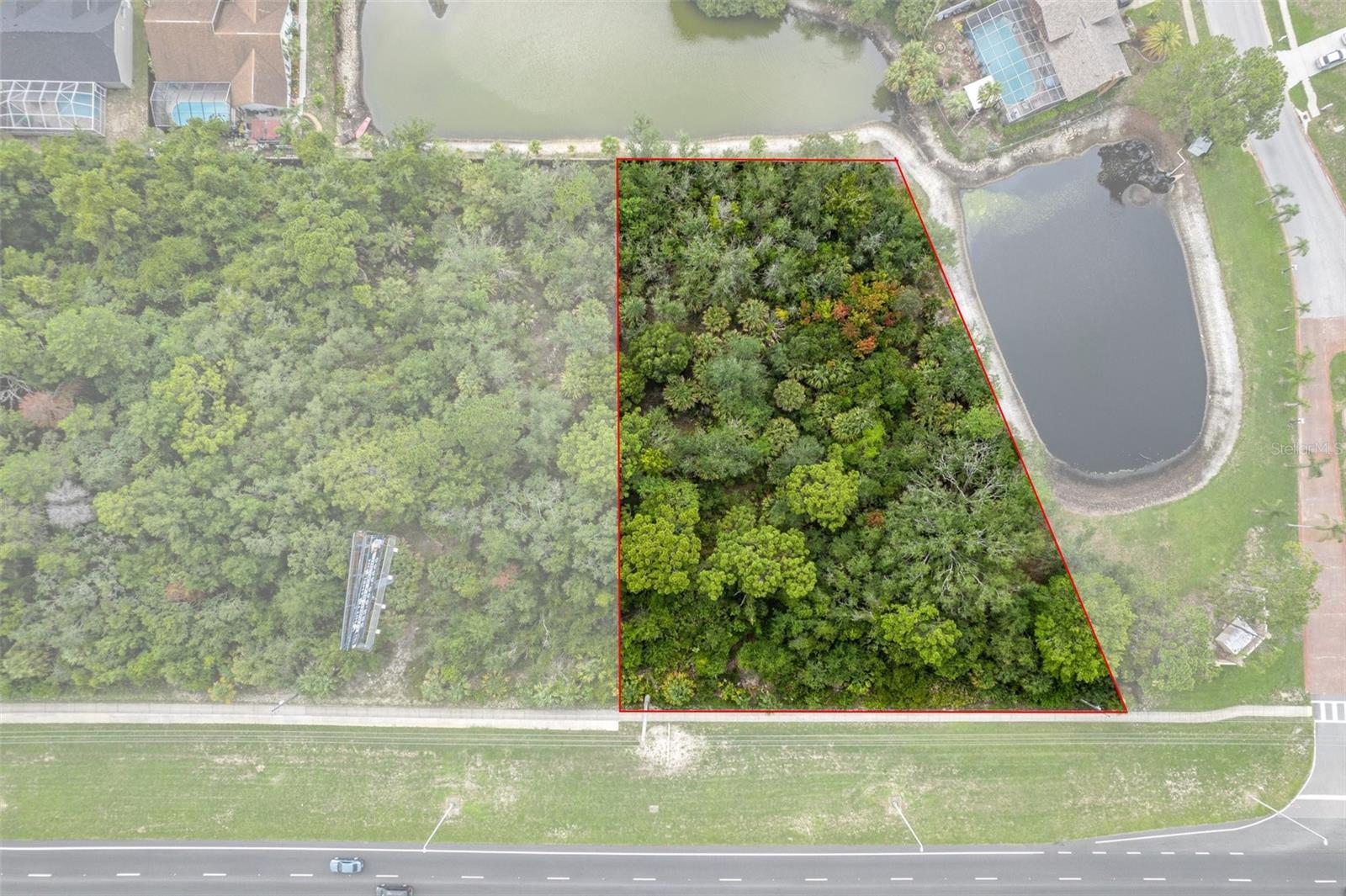 Commercial Vacant Land On The Corner Of US Hwy 19 And Landmark Drive On .98 Acres. Zoning Is C2 With 44500 Vehicles Passing By Daily. The Vacant Commercial Lot Next Door Is Also Available For A Total Of 1.55 Acres And 330 Sq Ft Of Frontage On US Hwy 19. Go And Show! Call Today For More Information!