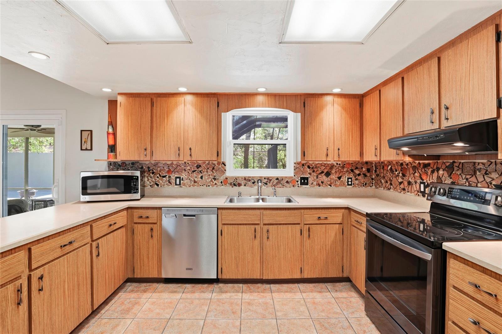 RIDGEWOOD PARK - Residential