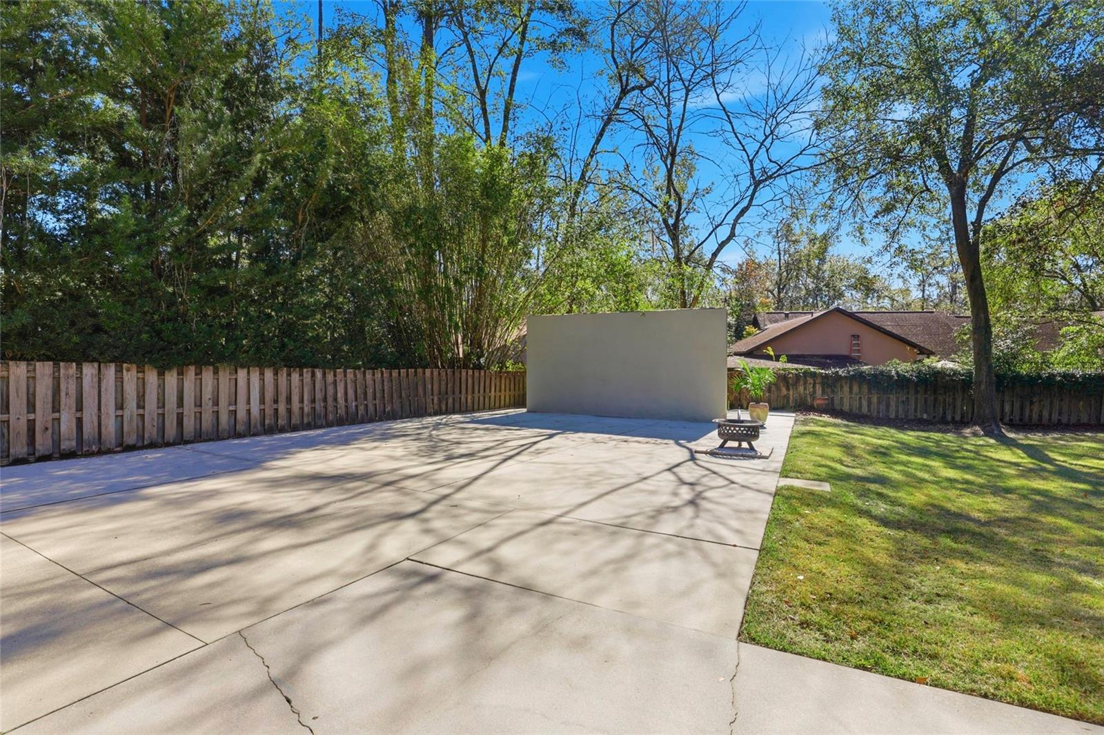 RIDGEWOOD PARK - Residential