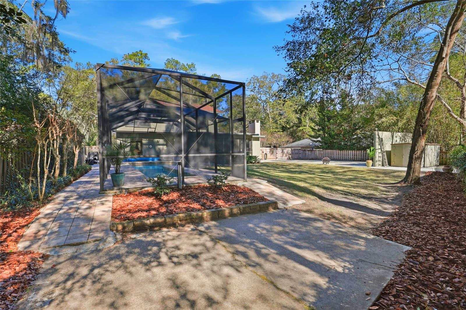 RIDGEWOOD PARK - Residential