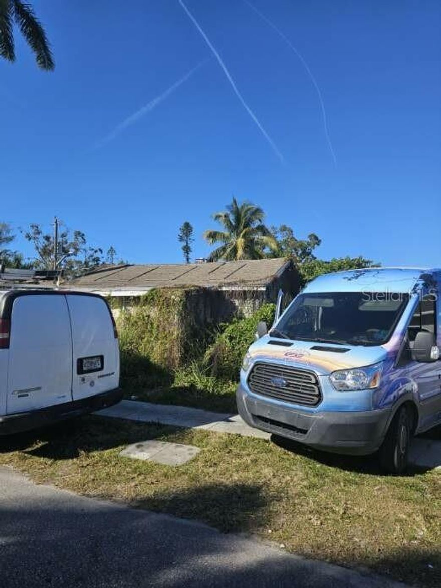 This is an abandoned home in West Bradenton that has been broken into multiple times.  It has sat vacant for 5 years and the grounds have not been maintained so it is a total mess inside and out.  The home could be repaired and made into a livable property with the correct work done, otherwise, this would be a teardown.