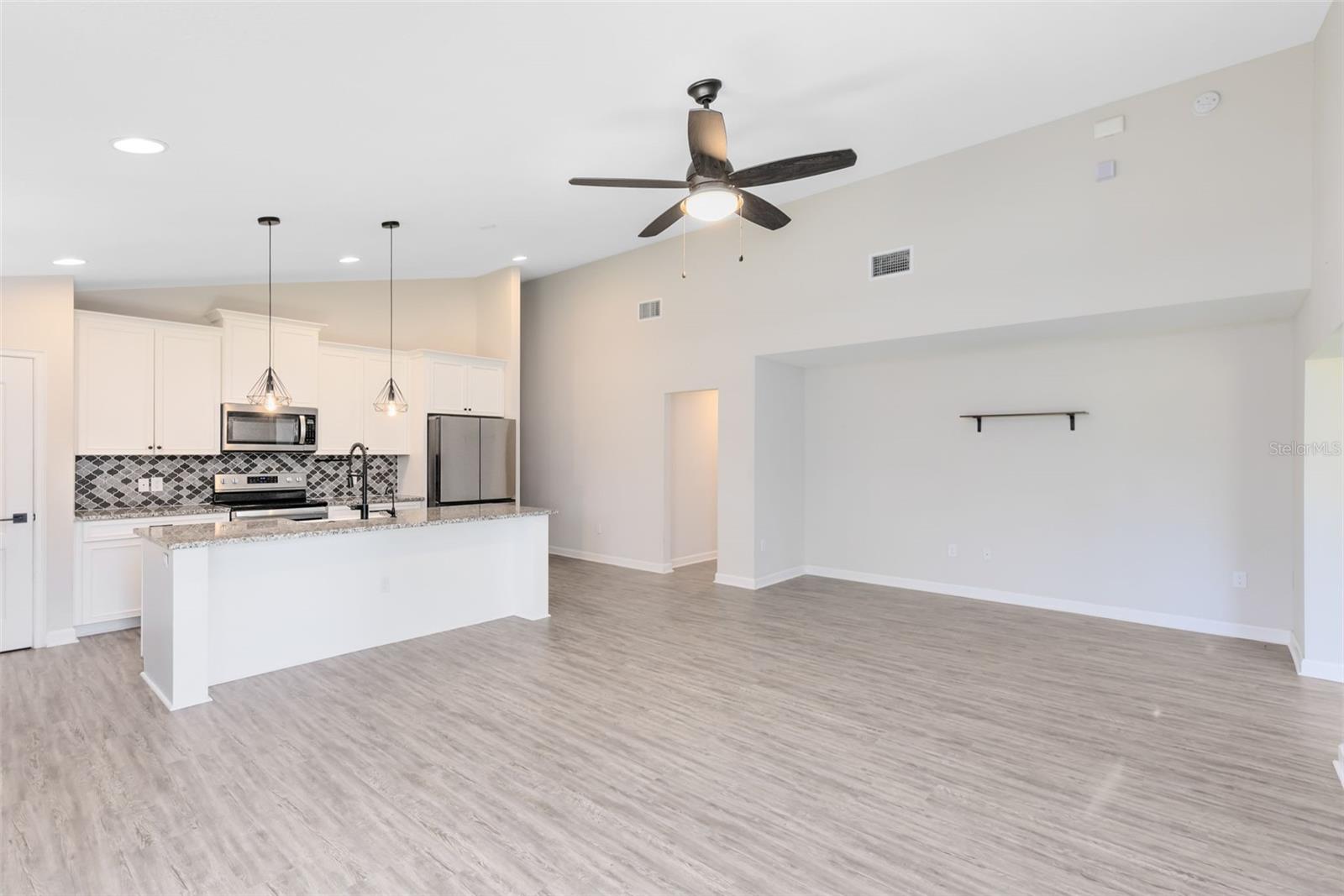 BAY LAKE RANCH UNIT 1 - Residential